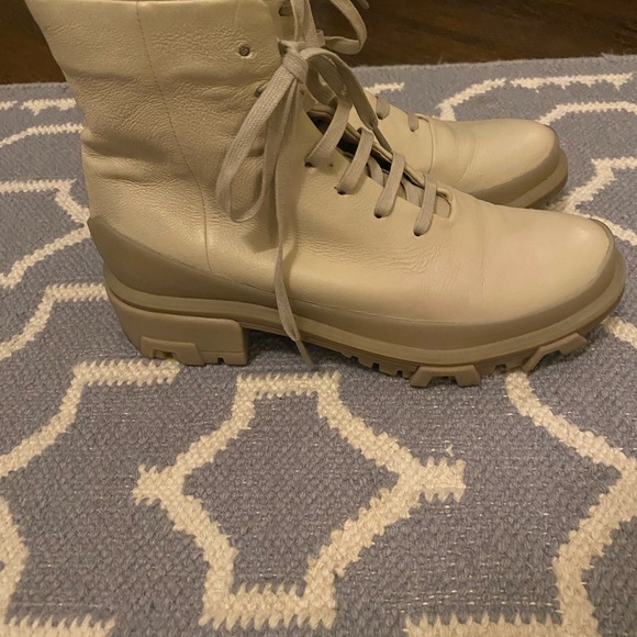 Rag and Bone booties size 38.5 tan combat boots - Picture 8 of 14